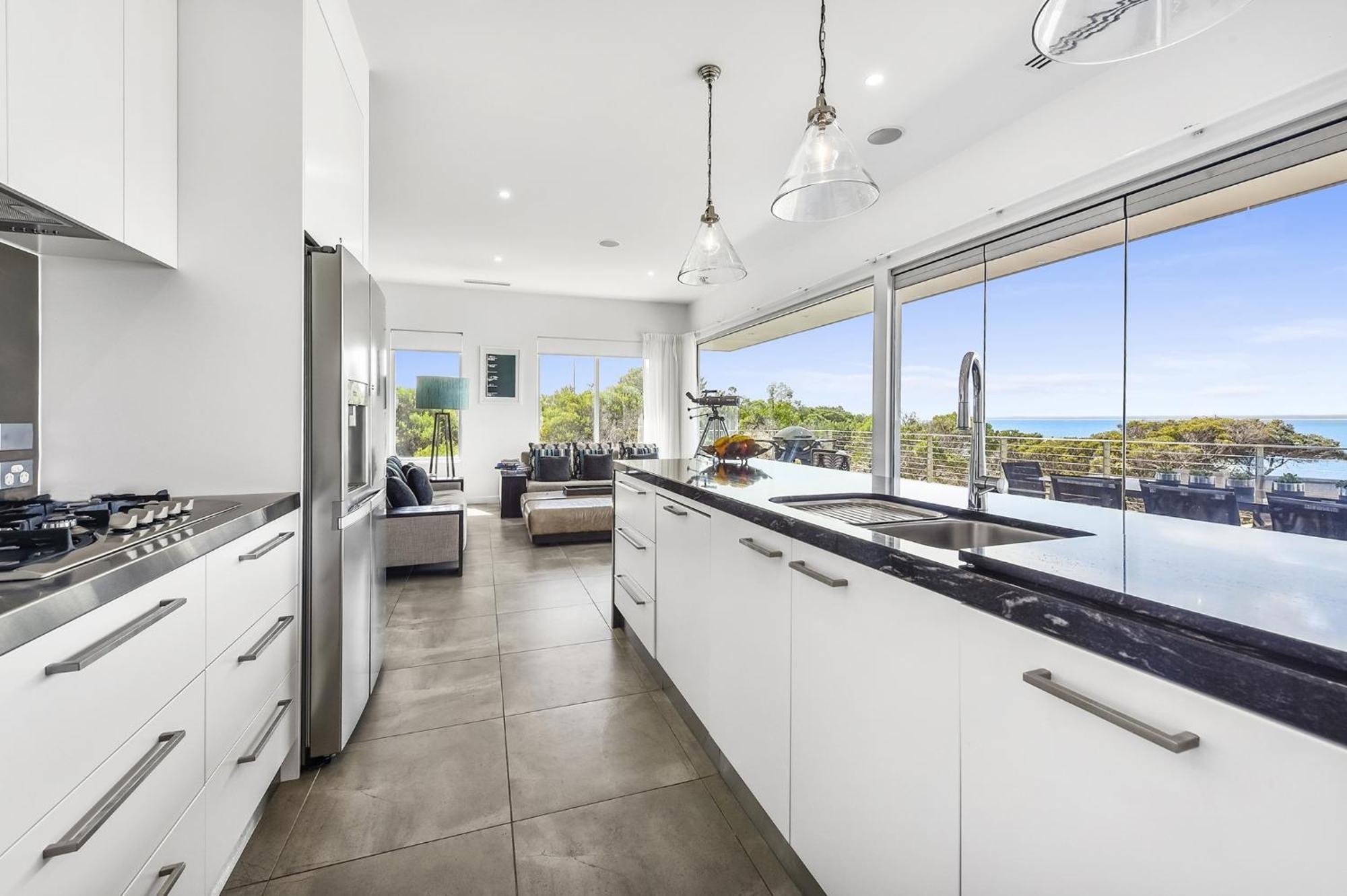 Aloha Waterfront Properties ローブ 部屋 写真