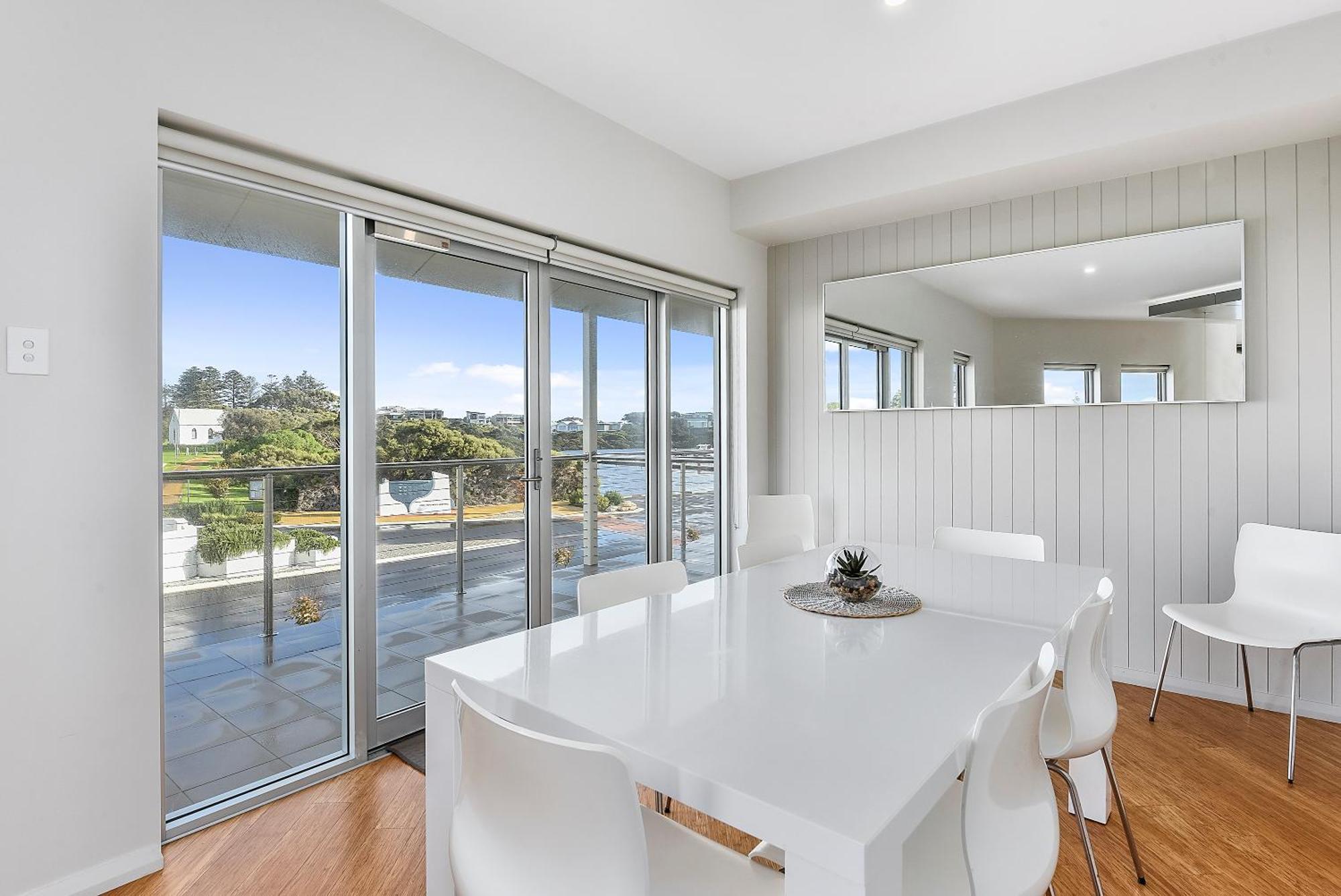 Aloha Waterfront Properties ローブ 部屋 写真